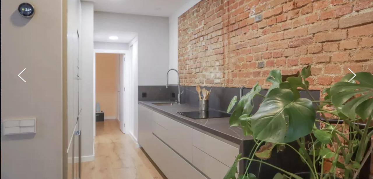 Design Apartment Near City Center Мадрид Екстериор снимка